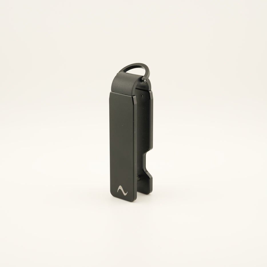 Nomad Twist Key Organizer Black – Sleek aluminum key holder for 2–6 keys, minimalist and durable design.